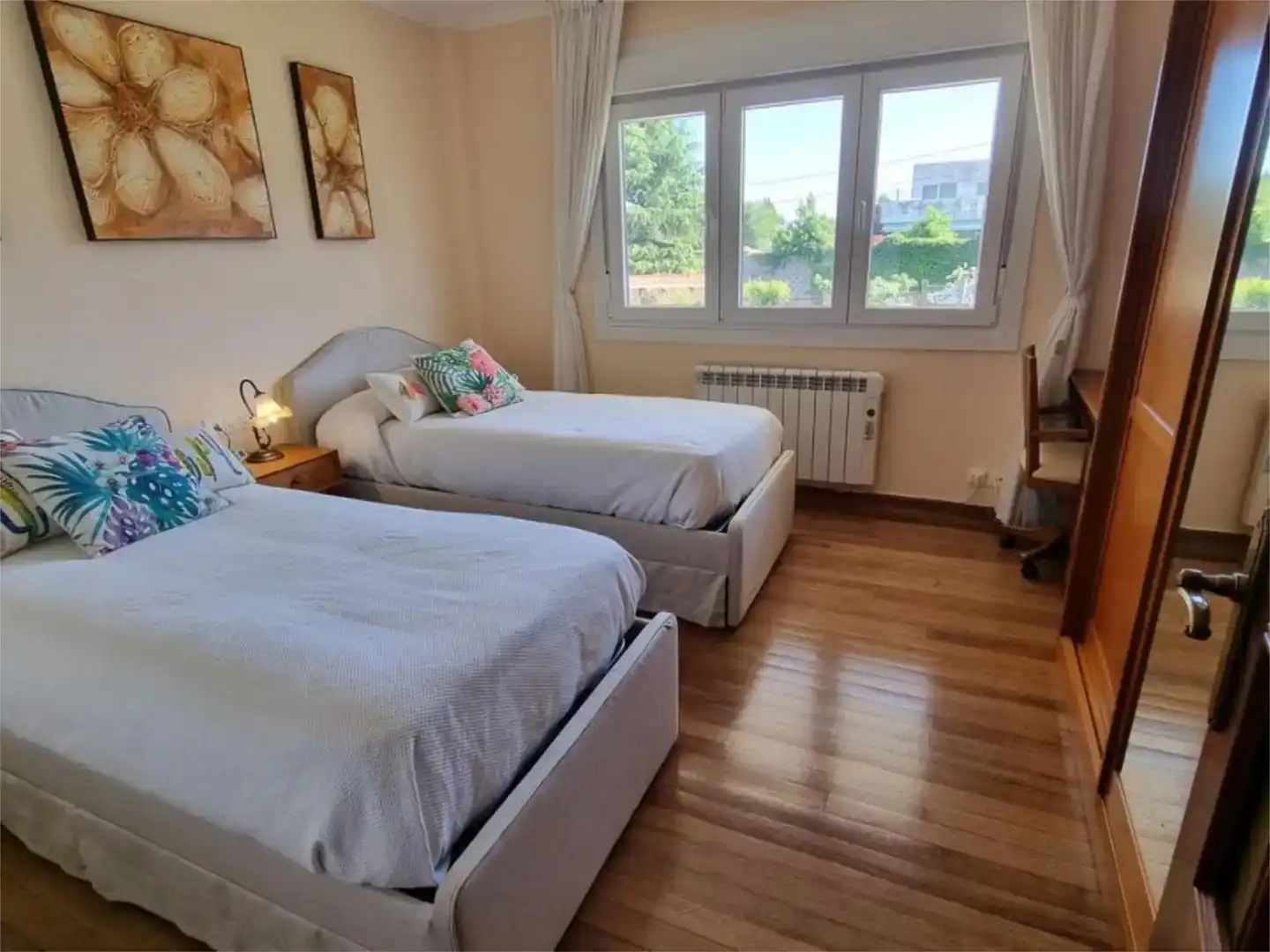 Bedroom of Houses for rent in Bergondo  with Parquet flooring, Storage room and Swimming Pool