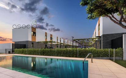 Swimming pool of Single-family semi-detached for sale in Marchamalo  with Heating, Private garden and Storage room