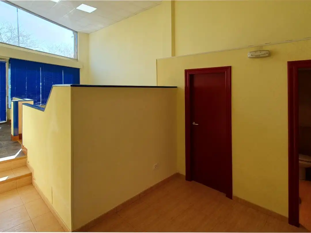 Local en venta en Santander con Parquet, Amueblado y Alarma
