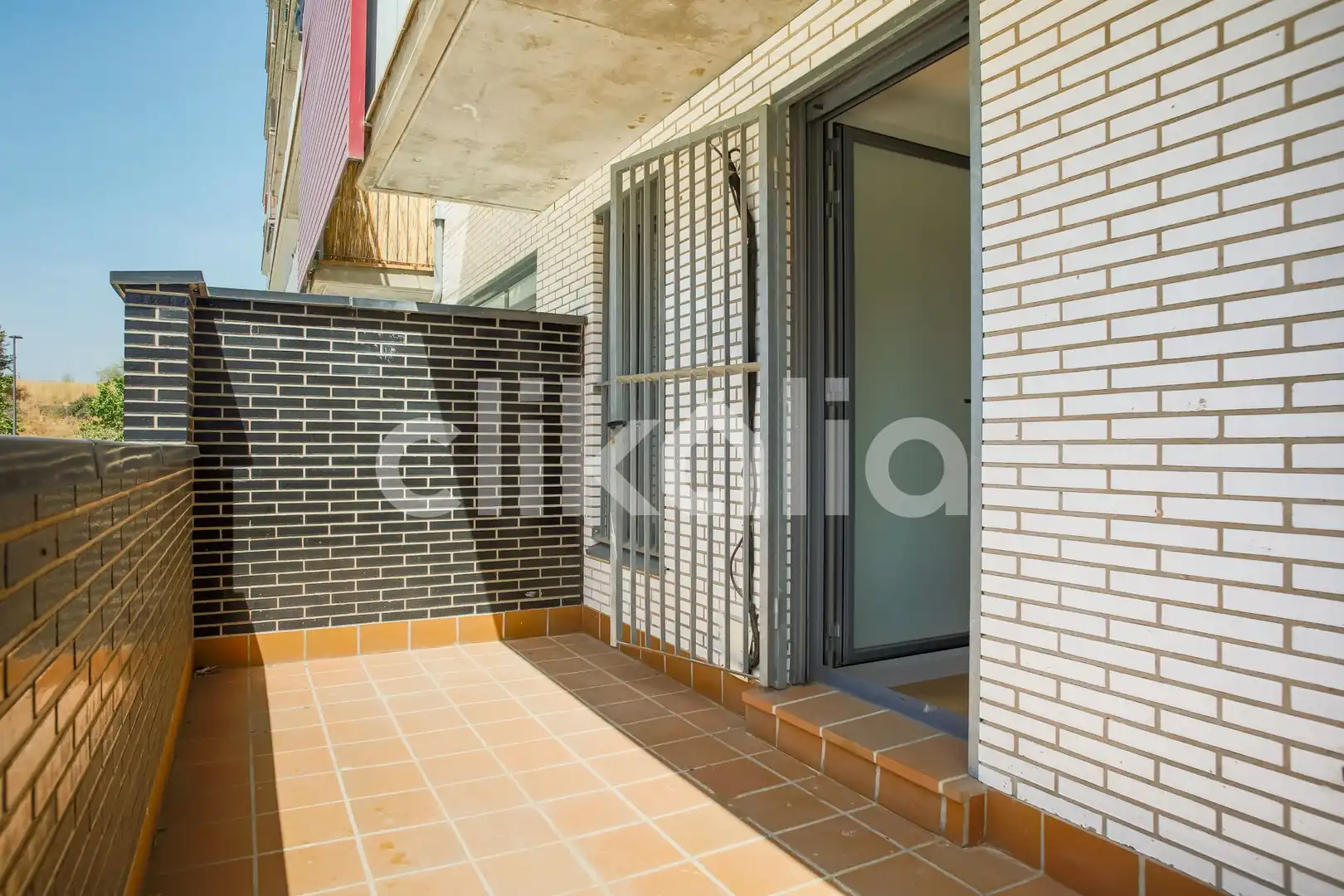 Außenansicht von Wohnung zum Verkauf in Tres Cantos mit Heizung, Privatgarten und Terrasse