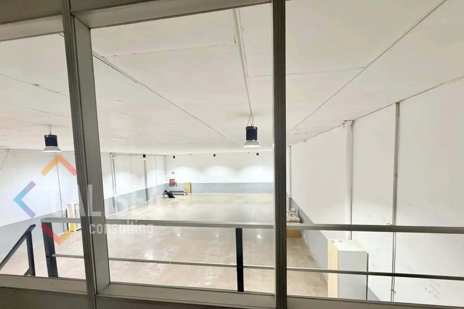 Nave industrial de alquiler en Sabadell