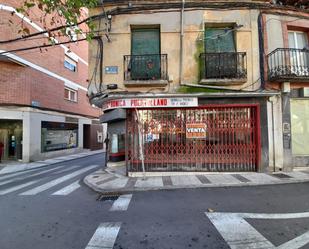 Vista exterior de Edifici en venda en Puertollano