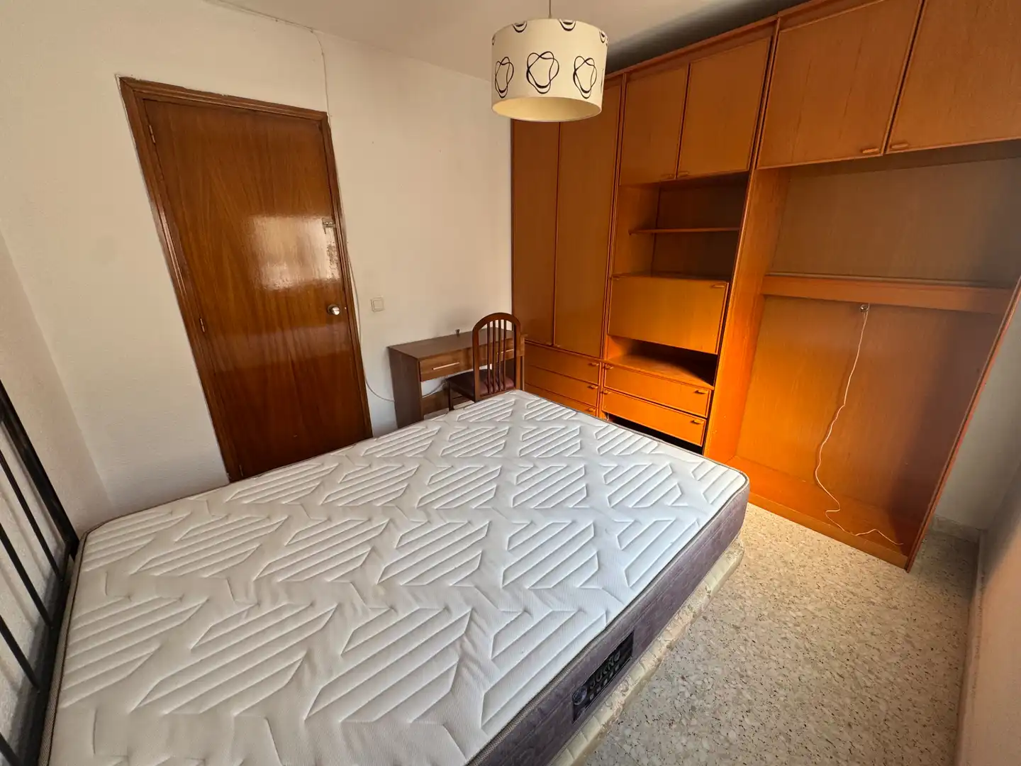 Habitación de Piso de alquiler en Jaén con Aire acondicionado, Terraza y Amueblado