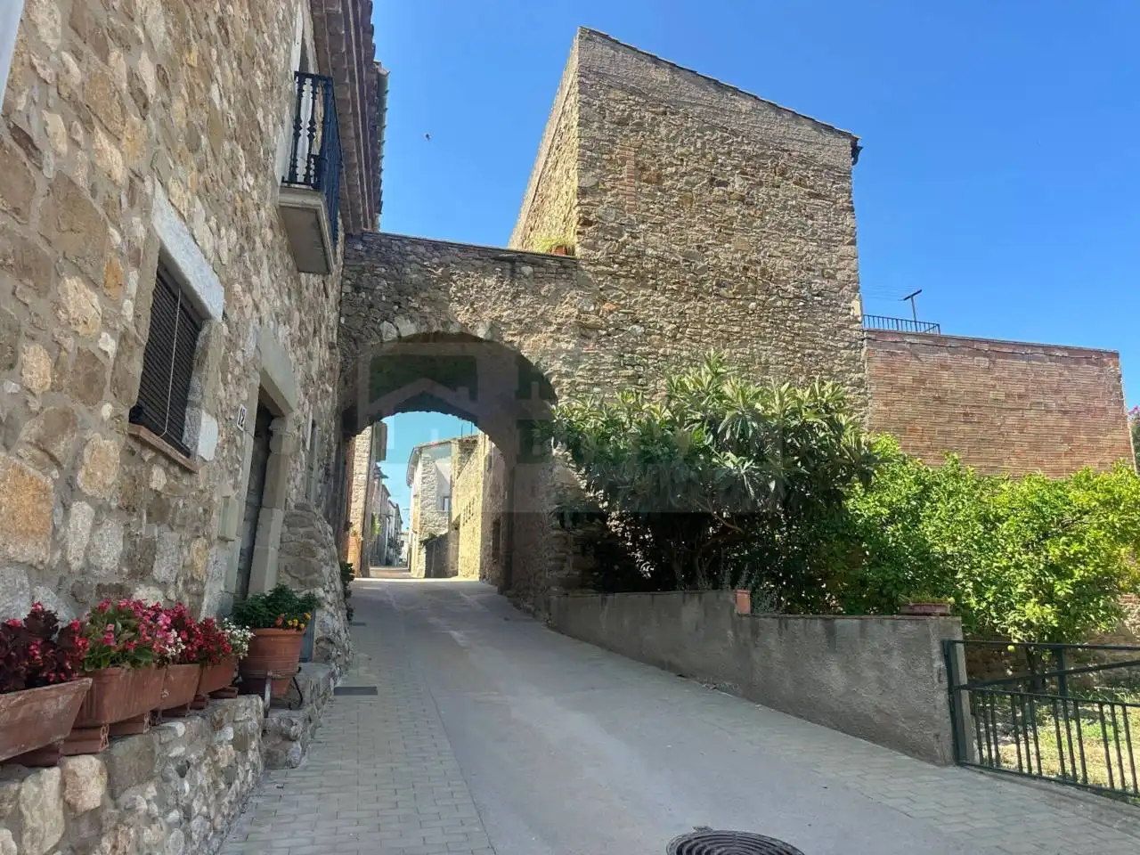 Vista exterior de Finca rústica en venda en Garrigoles amb Terrassa