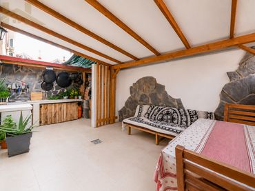 Maison mitoyenne avec balcon à vendre à Calle Extremadura