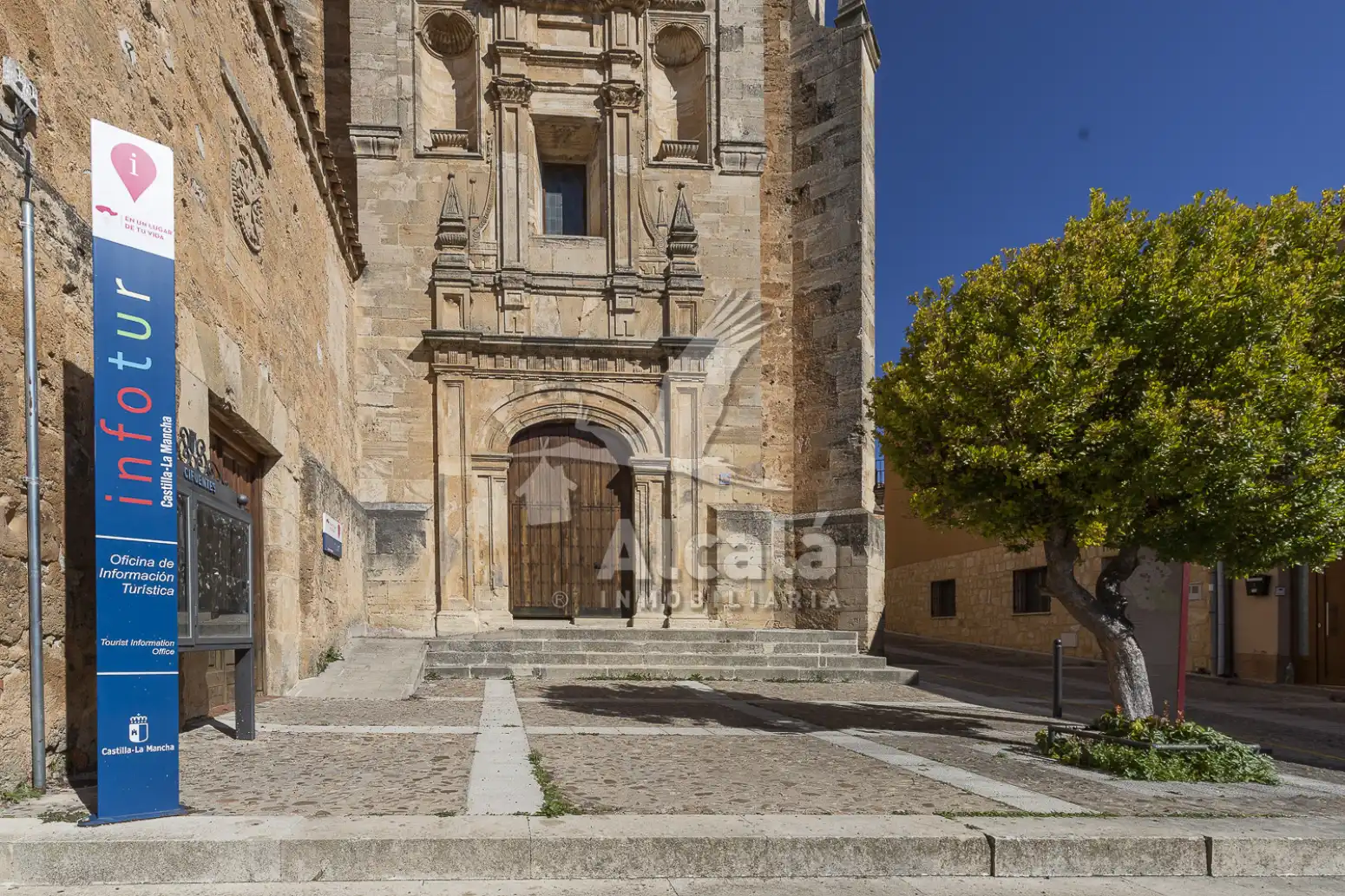 Vista exterior de Casa o chalet en venta en Cifuentes con Calefacción, Jardín privado y Trastero