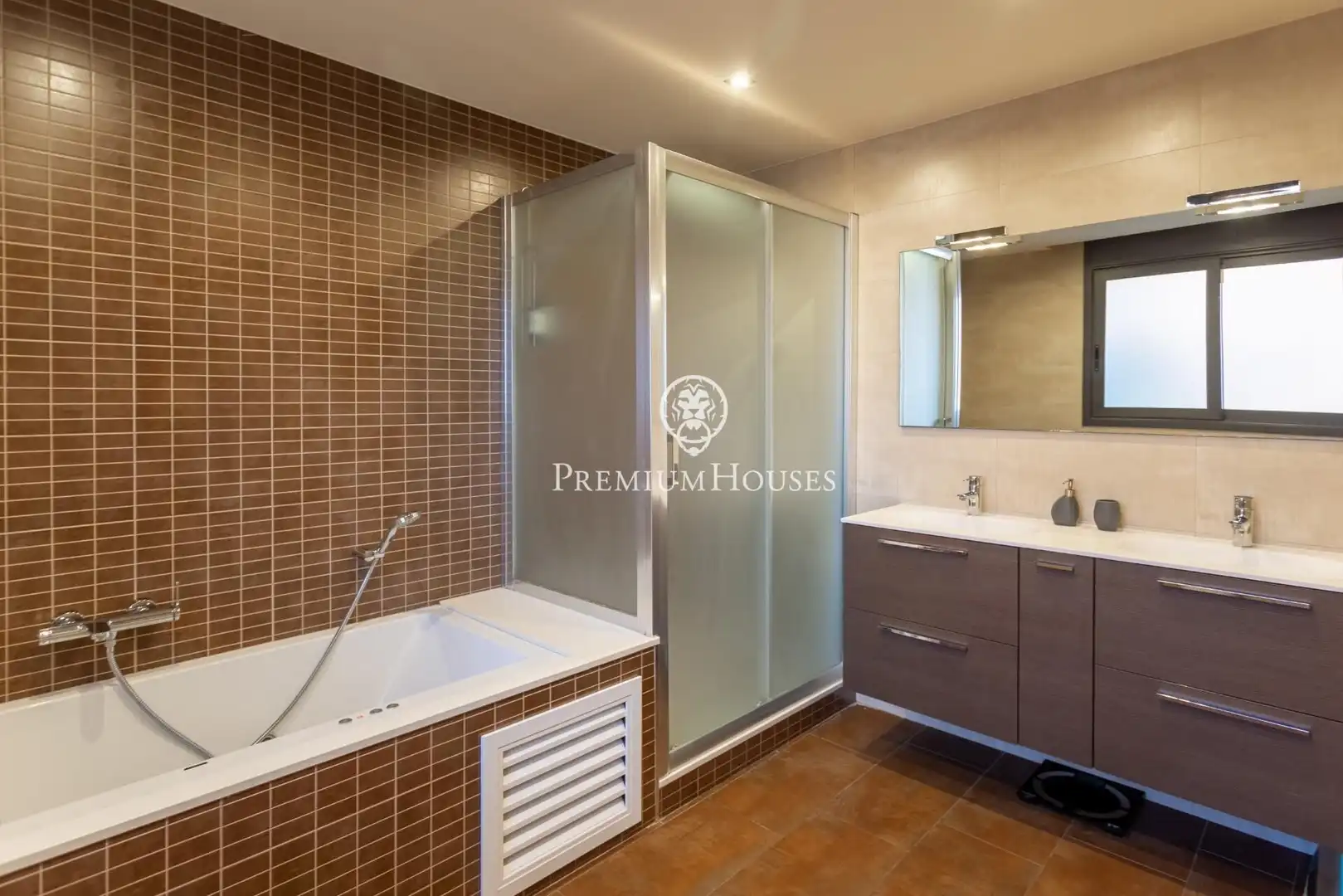 Baño de Casa o chalet en venta en Premià de Dalt con Aire acondicionado, Calefacción y Jardín privado