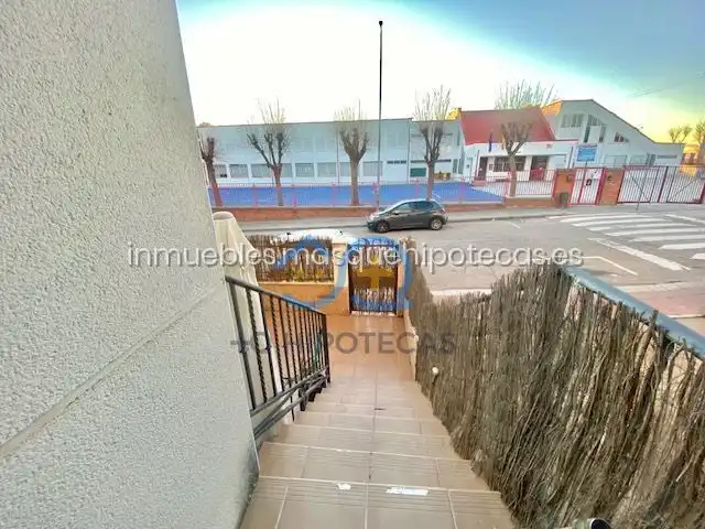 Vista exterior de Casa adosada en venda en Añover de Tajo amb Aire condicionat, Calefacció i Jardí privat