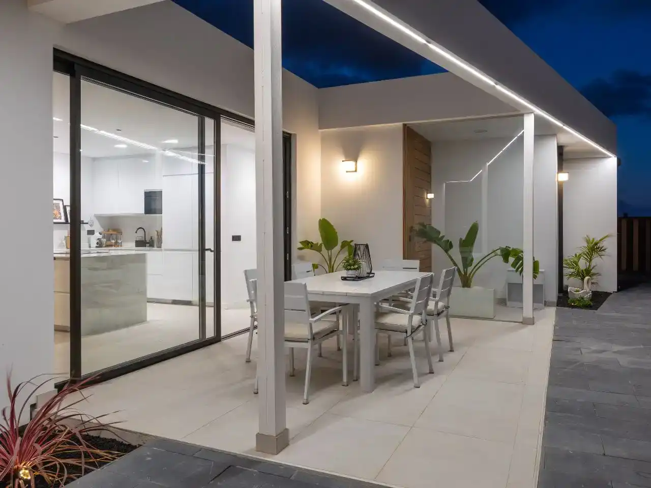 Terrace of Detached homes for rent in Antigua  with Air Conditioner and Swimming Pool
