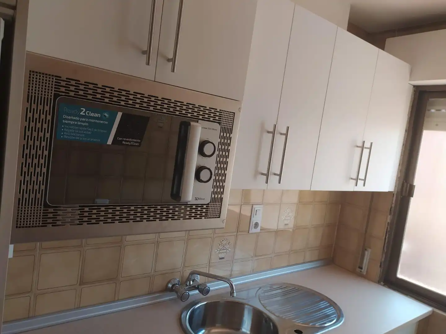 Kitchen of Flat for rent in Granada  with Heating and Furnished