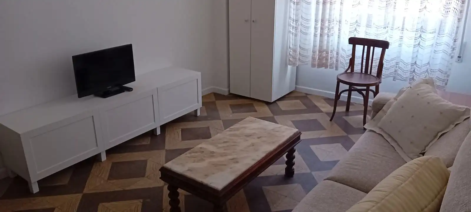 Sala de estar de Piso de alquiler en  Pamplona / Iruña con Calefacción, Amueblado y Lavadora