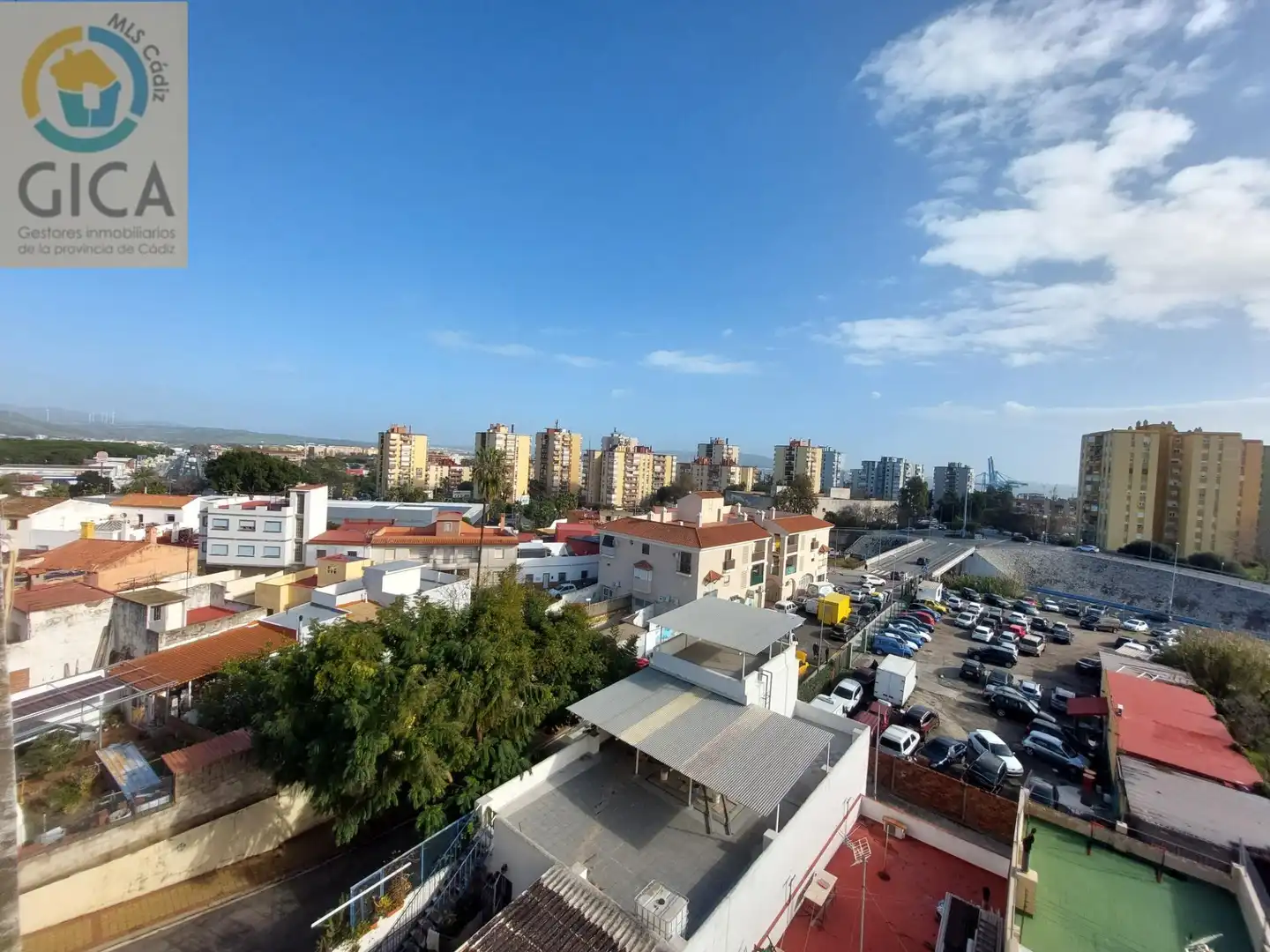 Außenansicht von Wohnung zum Verkauf in Algeciras mit Klimaanlage