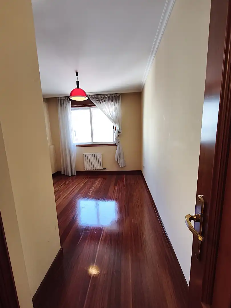 Bedroom of Flat for sale in Vigo   with Parquet flooring and Storage room