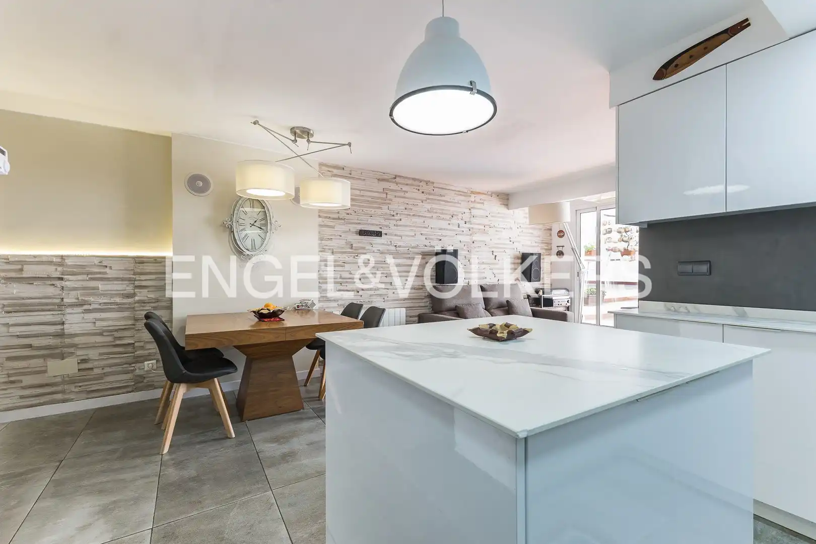 Cuina de Apartament en venda en Barcelona amb Aire condicionat, Calefacció i Terrassa