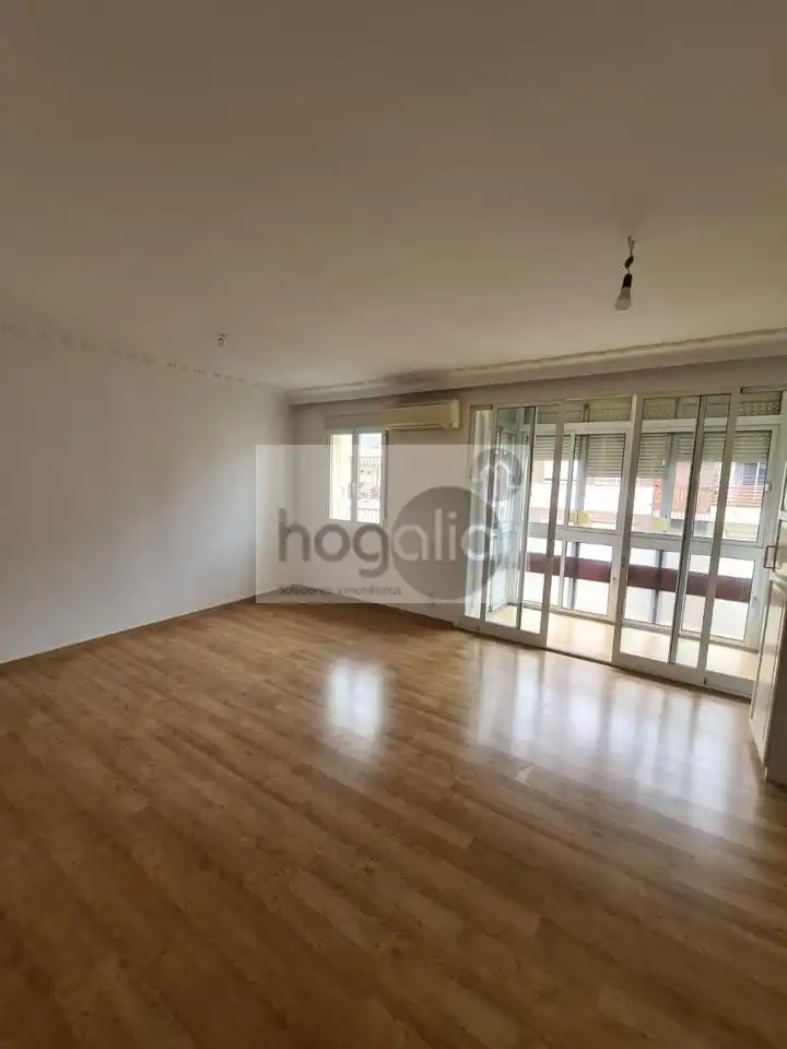 Living room of Flat for rent in  Sevilla Capital  with Air Conditioner and Terrace