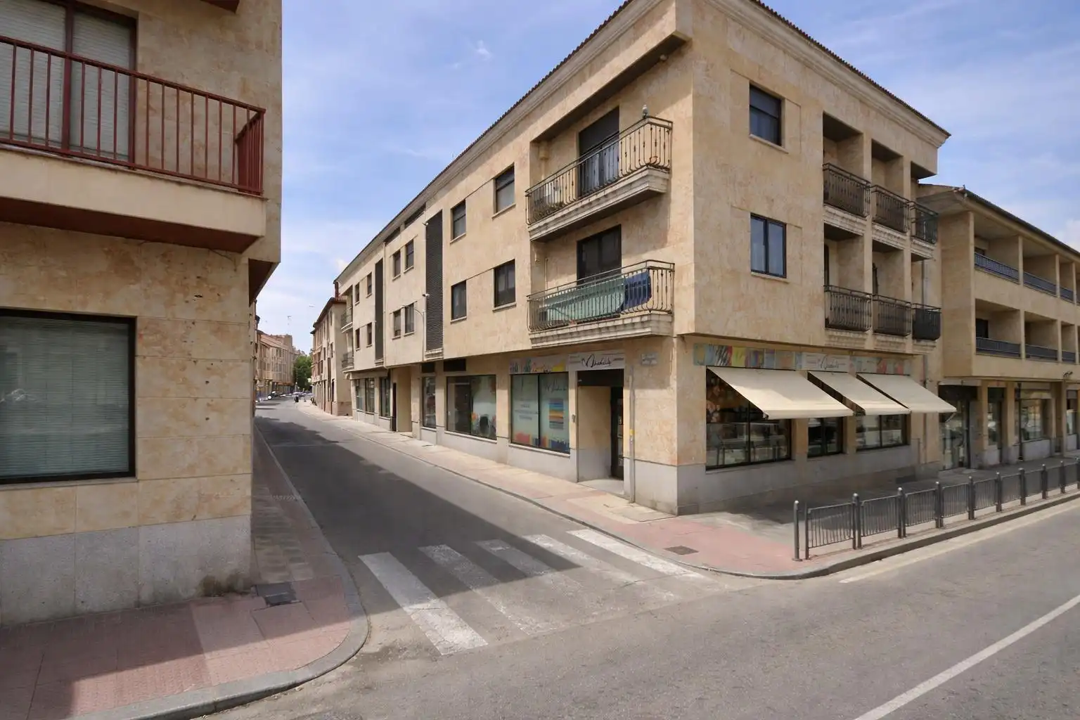 Vista exterior de Planta baja en venta en Villamayor