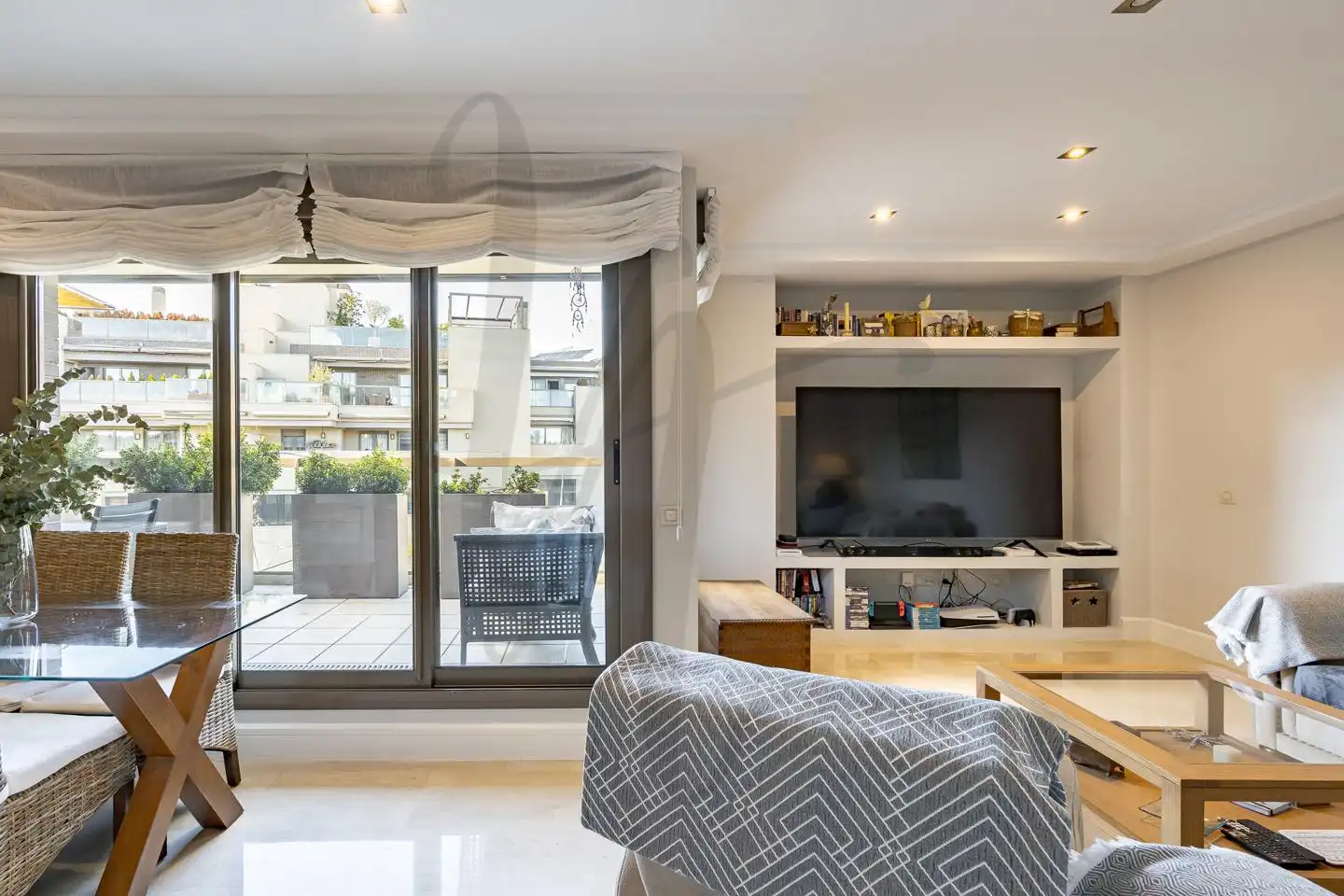 Sala de estar de Ático en venta en San Sebastián de los Reyes con Aire acondicionado, Calefacción y Terraza