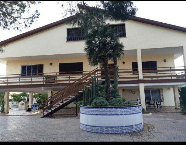 Country house for sale in Pozo Higuera