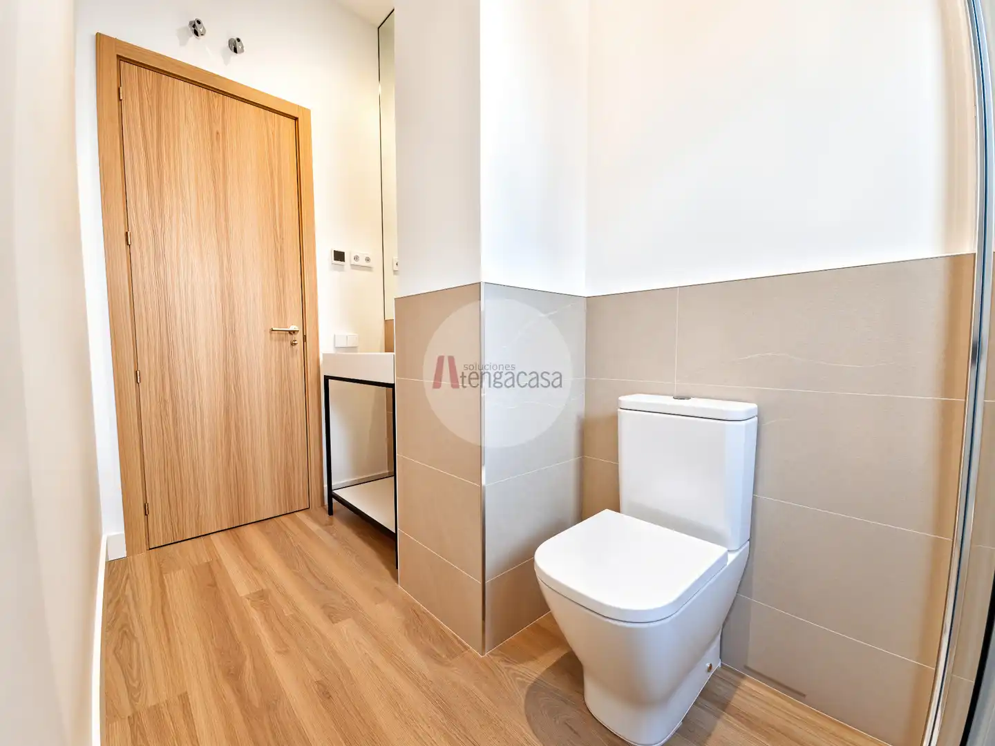 Bathroom of Apartments for sale in Madrid  with Air Conditioner, Heating and Parquet flooring