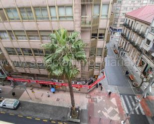 Vista exterior de Pis en venda en Pontevedra Capital  amb Calefacció, Parquet i Traster