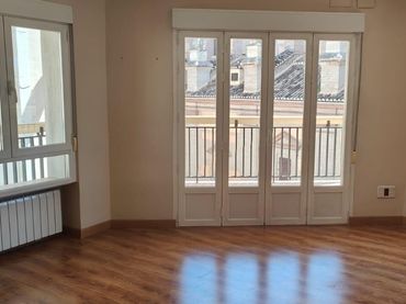 Office space with lift to rent in Centro