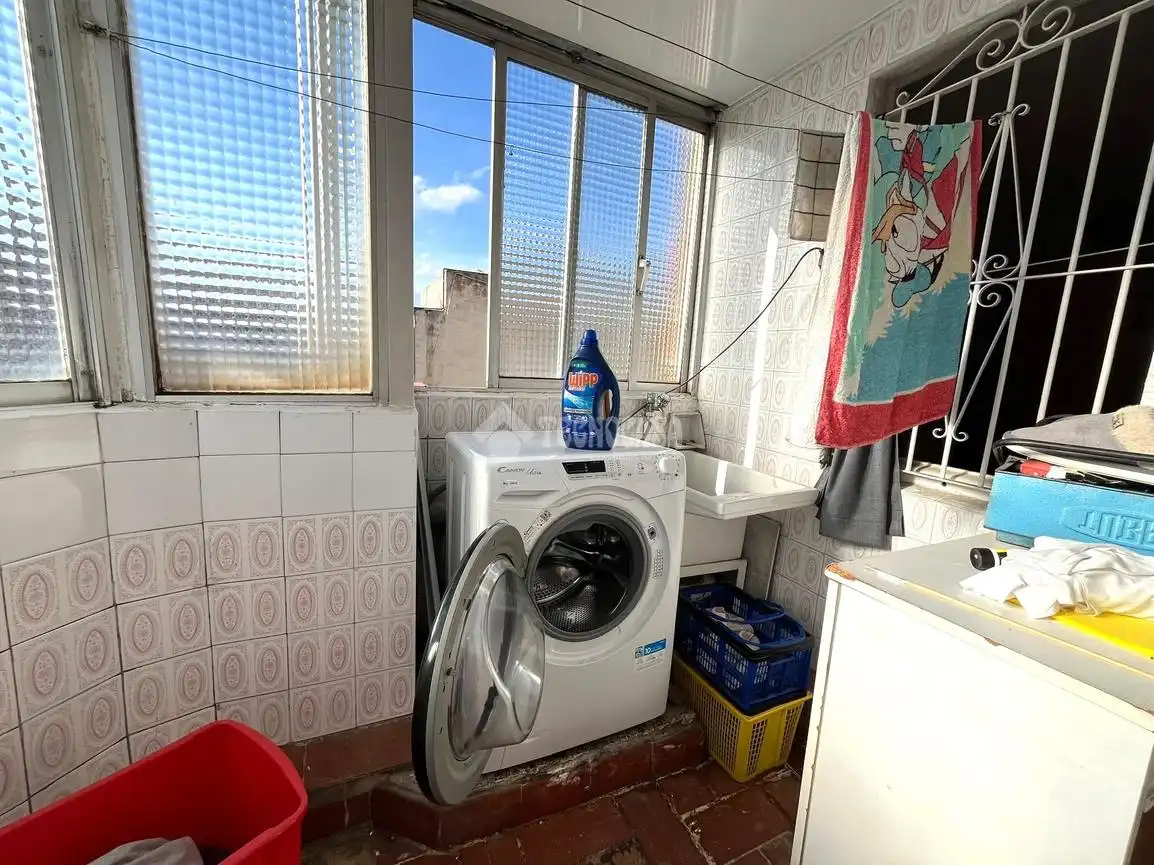 Cocina de Piso en venta en L'Hospitalet de Llobregat con Terraza