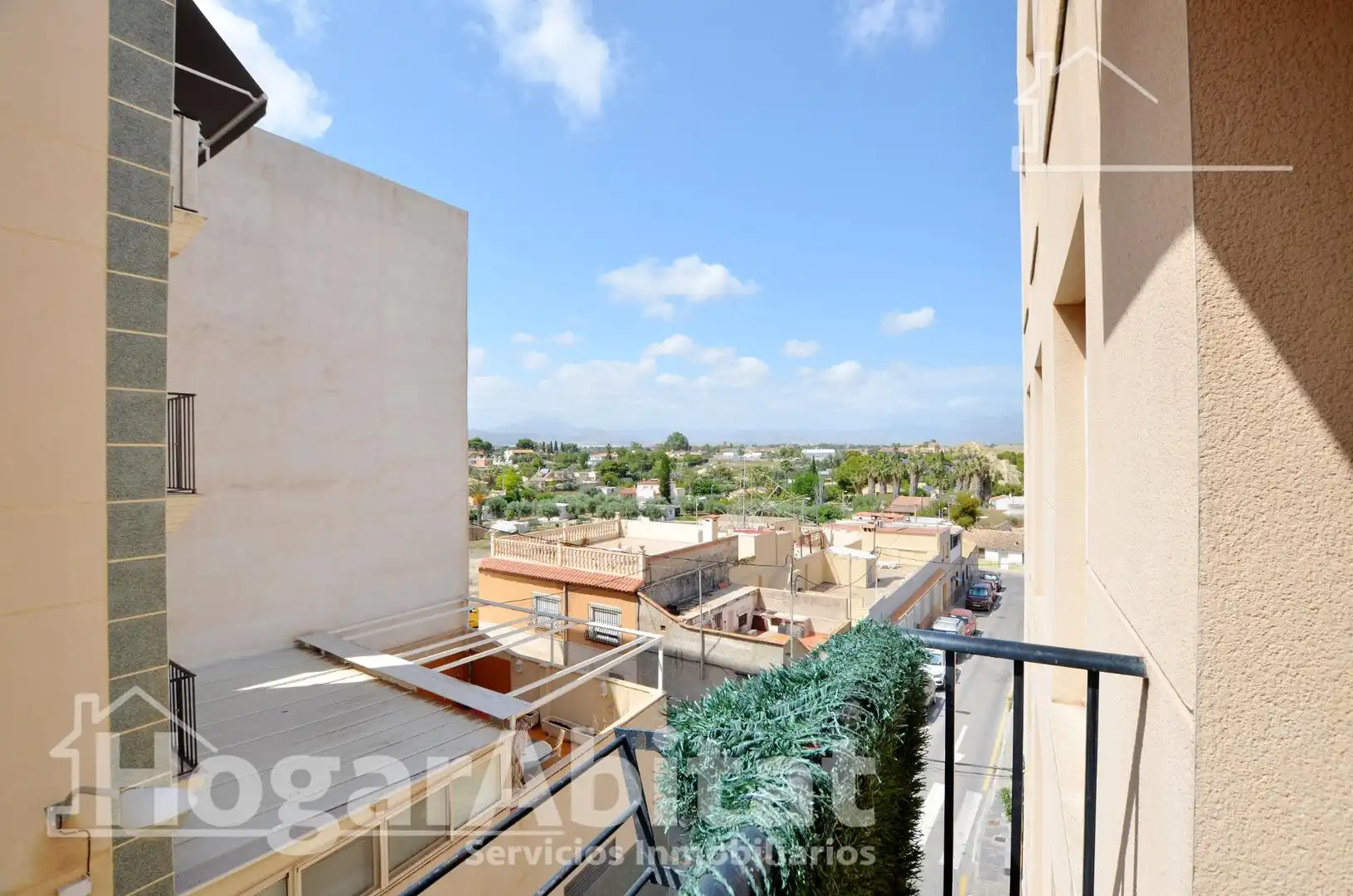 Vista exterior de Piso en venta en Alicante / Alacant con Calefacción, Trastero y Amueblado