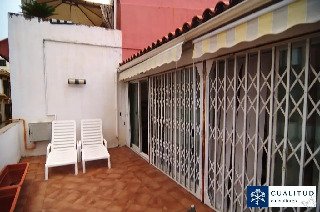 Vista exterior de Casa o chalet en venta en Castellón de la Plana / Castelló de la Plana con Calefacción, Parquet y Terraza
