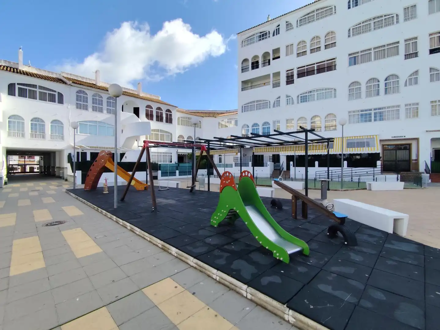 Parking de Piso en venta en El Portil con Calefacción, Terraza y Piscina