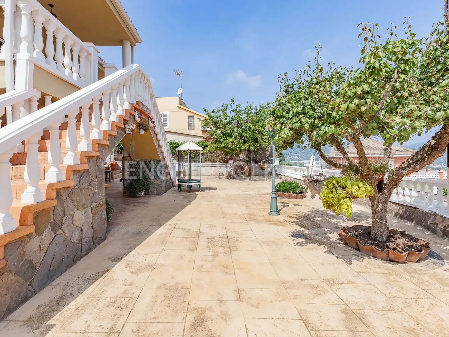 Vista exterior de Casa o chalet en venta en Terrassa con Aire acondicionado, Calefacción y Terraza