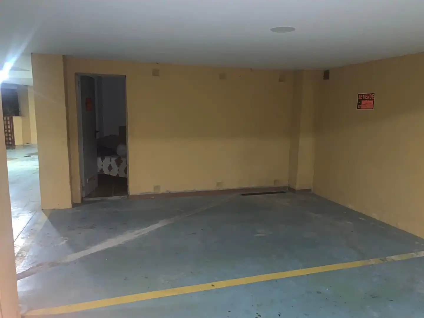 Garage zum Verkauf in Manilva