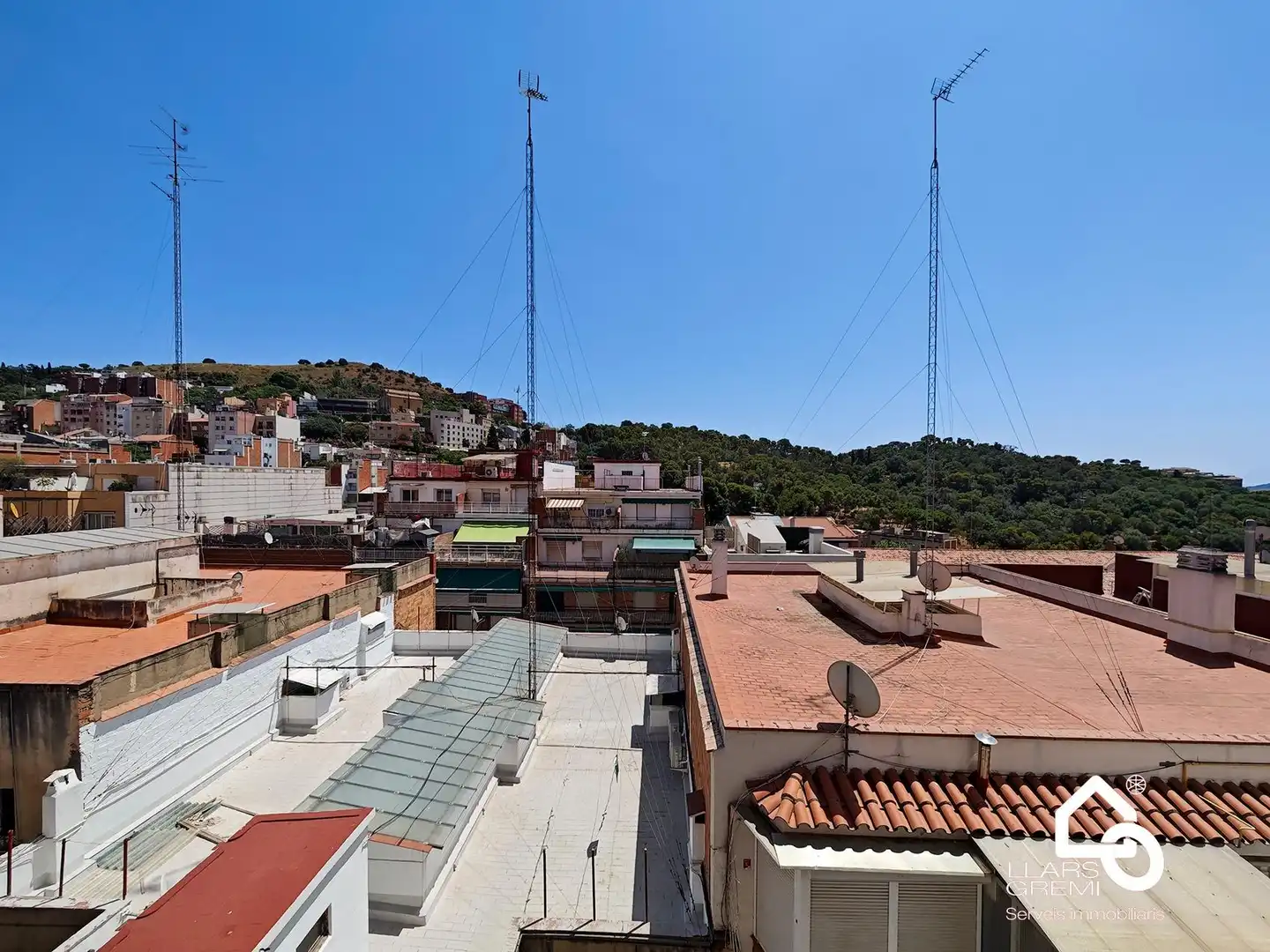 Vista exterior de Piso en venta en Barcelona con Calefacción y Balcón