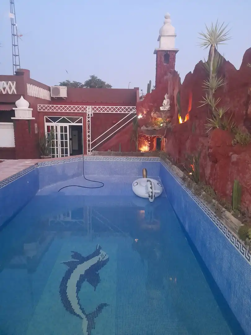 Piscina de Casa o chalet en venta en Brenes con Aire acondicionado, Jardín privado y Piscina