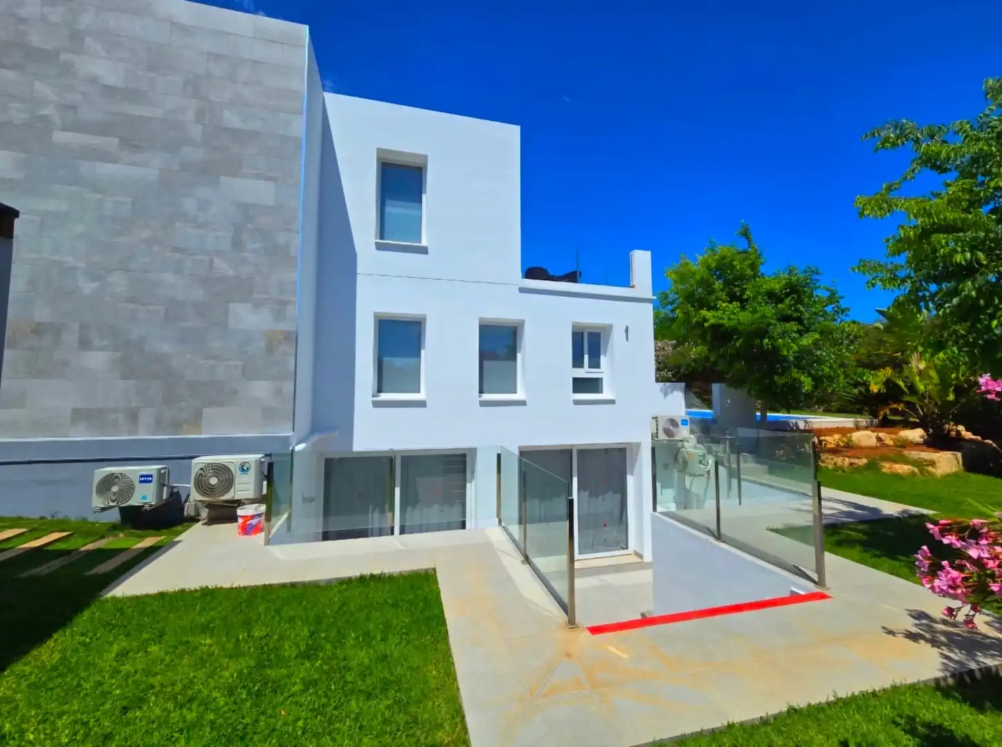 Chalet con piscina en venta en Centro ciudad, imagen 6