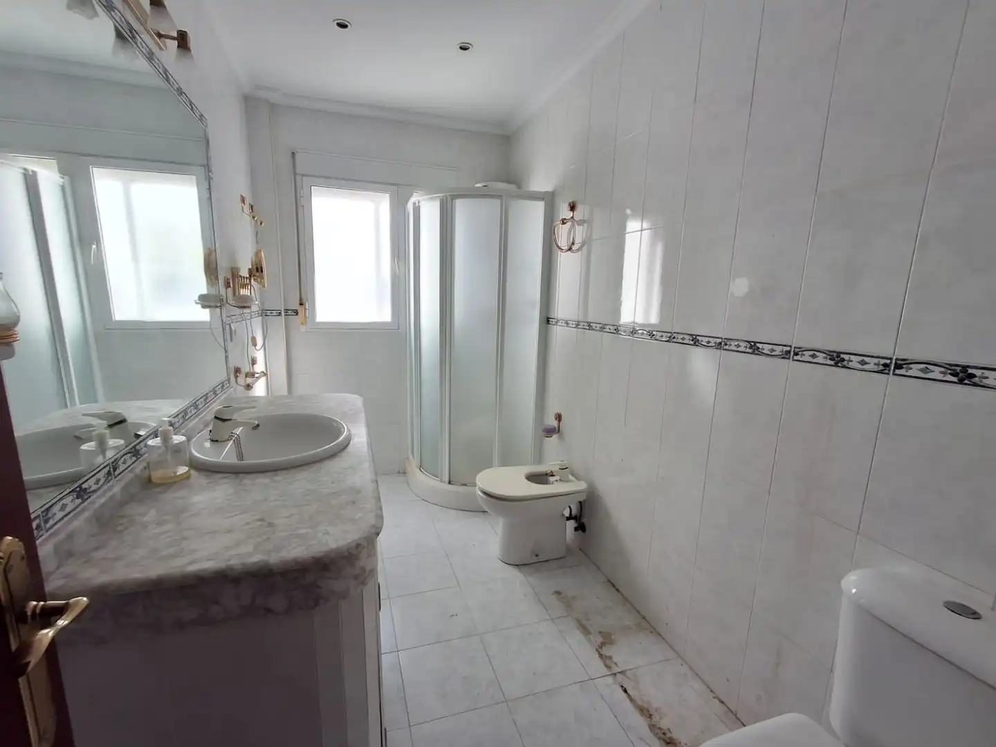 Bathroom of Attic for sale in Cádiz  with Air Conditioner, Terrace and Community pool