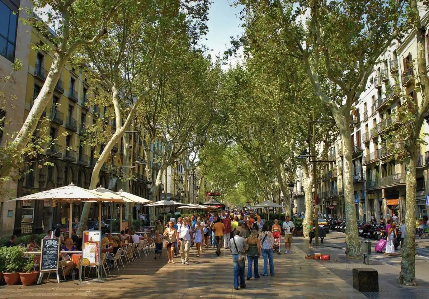 Vista exterior de Pis en venda en Barcelona amb Aire condicionat, Calefacció i Balcó
