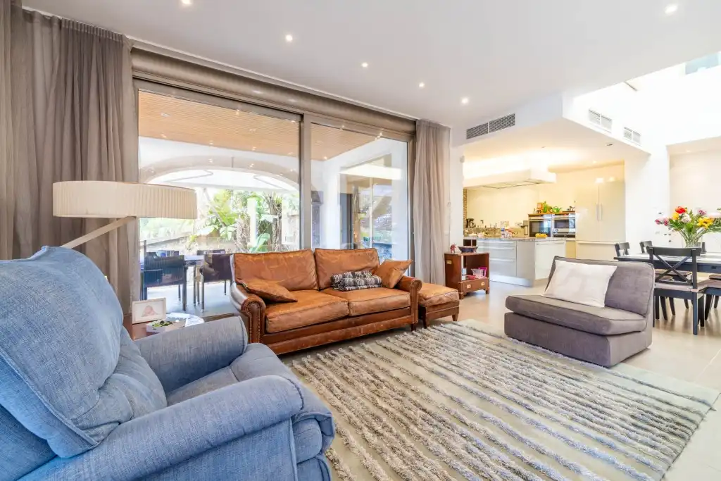Sala d'estar de Casa o xalet en venda en Alcúdia amb Aire condicionat, Calefacció i Jardí privat