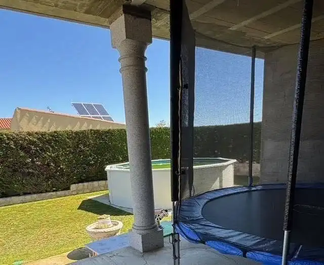 Piscina de Casa o xalet en venda en Calvarrasa de Arriba amb Calefacció, Jardí privat i Terrassa