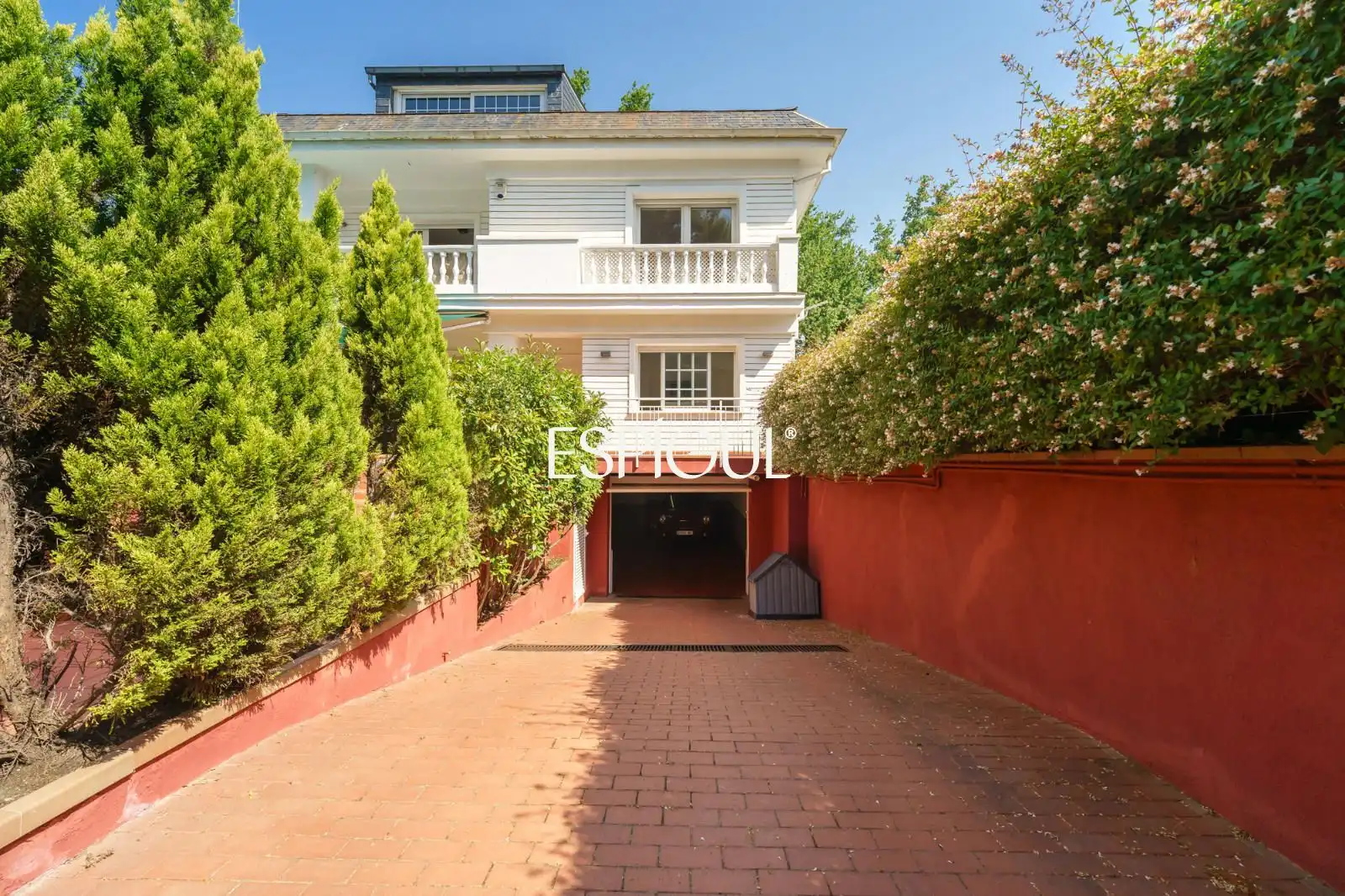 Exterior view of Houses for sale in Sant Cugat del Vallès  with Air Conditioner, Heating and Parquet flooring