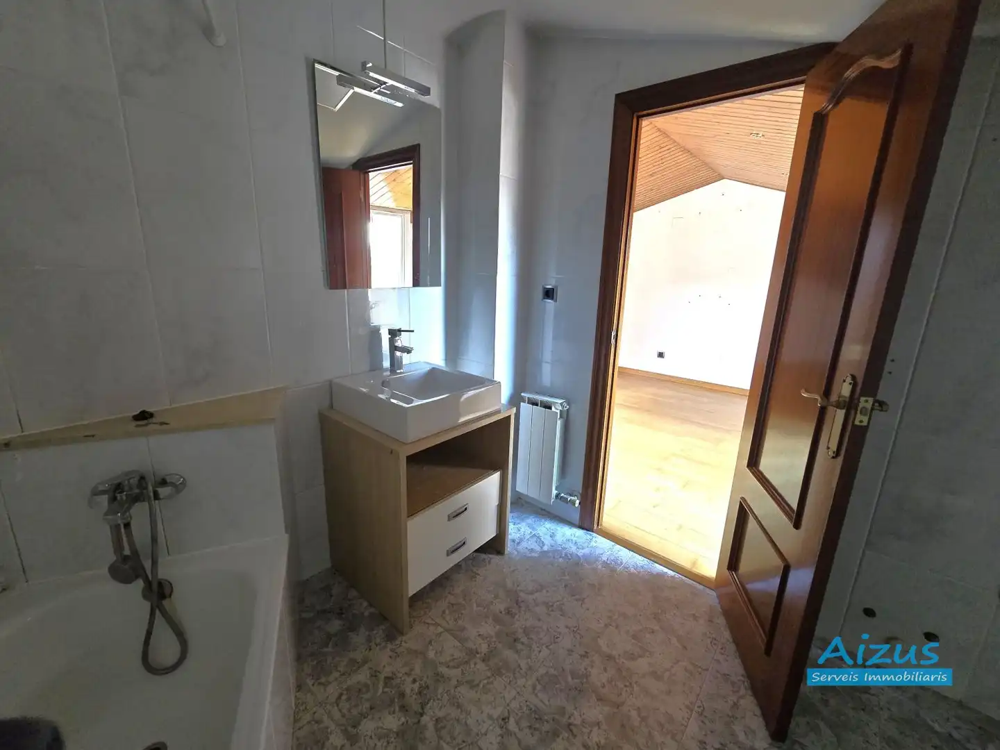 Baño de Dúplex en venta en Rubí con Parquet, Terraza y Balcón