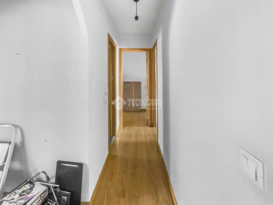 Piso en venta en Madrid con Calefacción, Terraza y Balcón