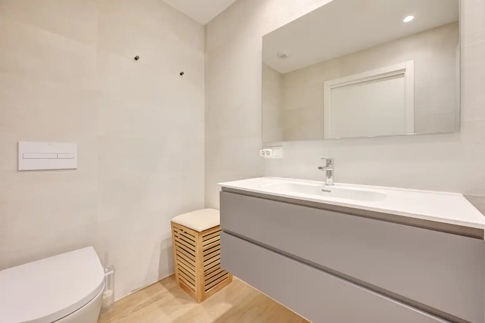 Badezimmer von Wohnung zum Verkauf in Burlada / Burlata mit Heizung, Terrasse und Abstellraum