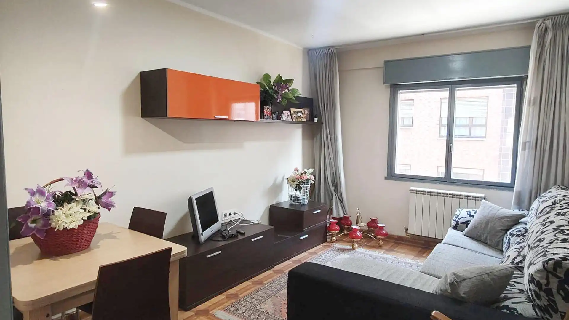 Sala d'estar de Pis en venda en Oviedo 