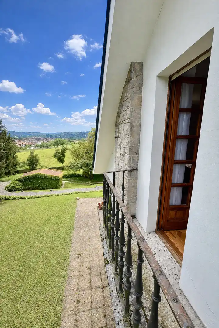 Balcony of Houses for sale in Sariego  with Heating, Private garden and Parquet flooring