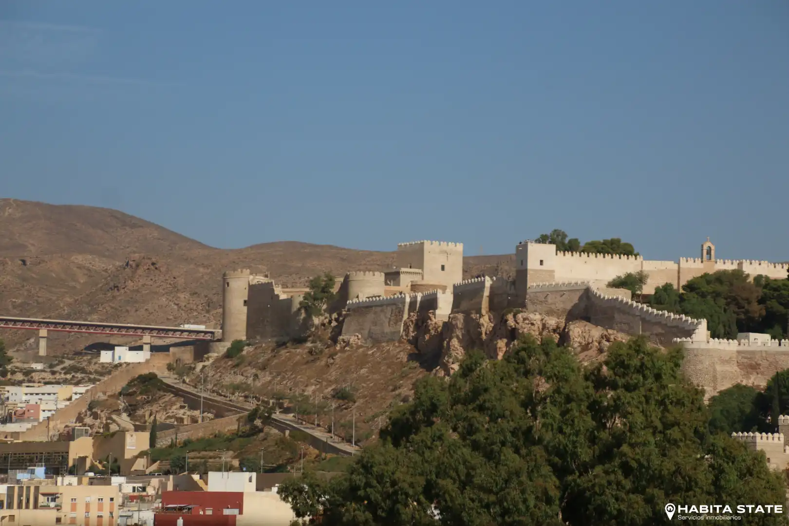 Exterior view of Flat for rent in Almería  with Air Conditioner, Terrace and Furnished