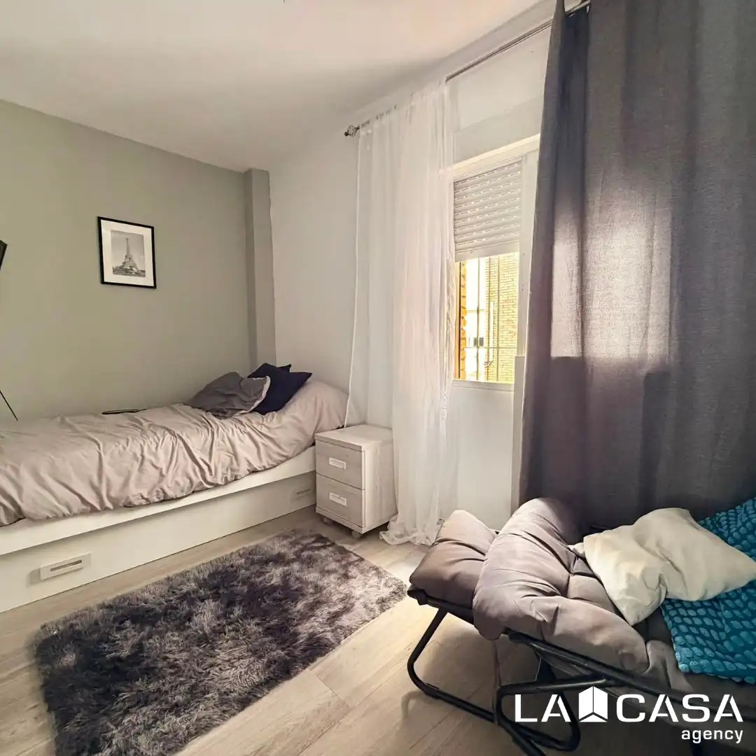 Bedroom of Flat for sale in Sevilla  with Heating and Terrace