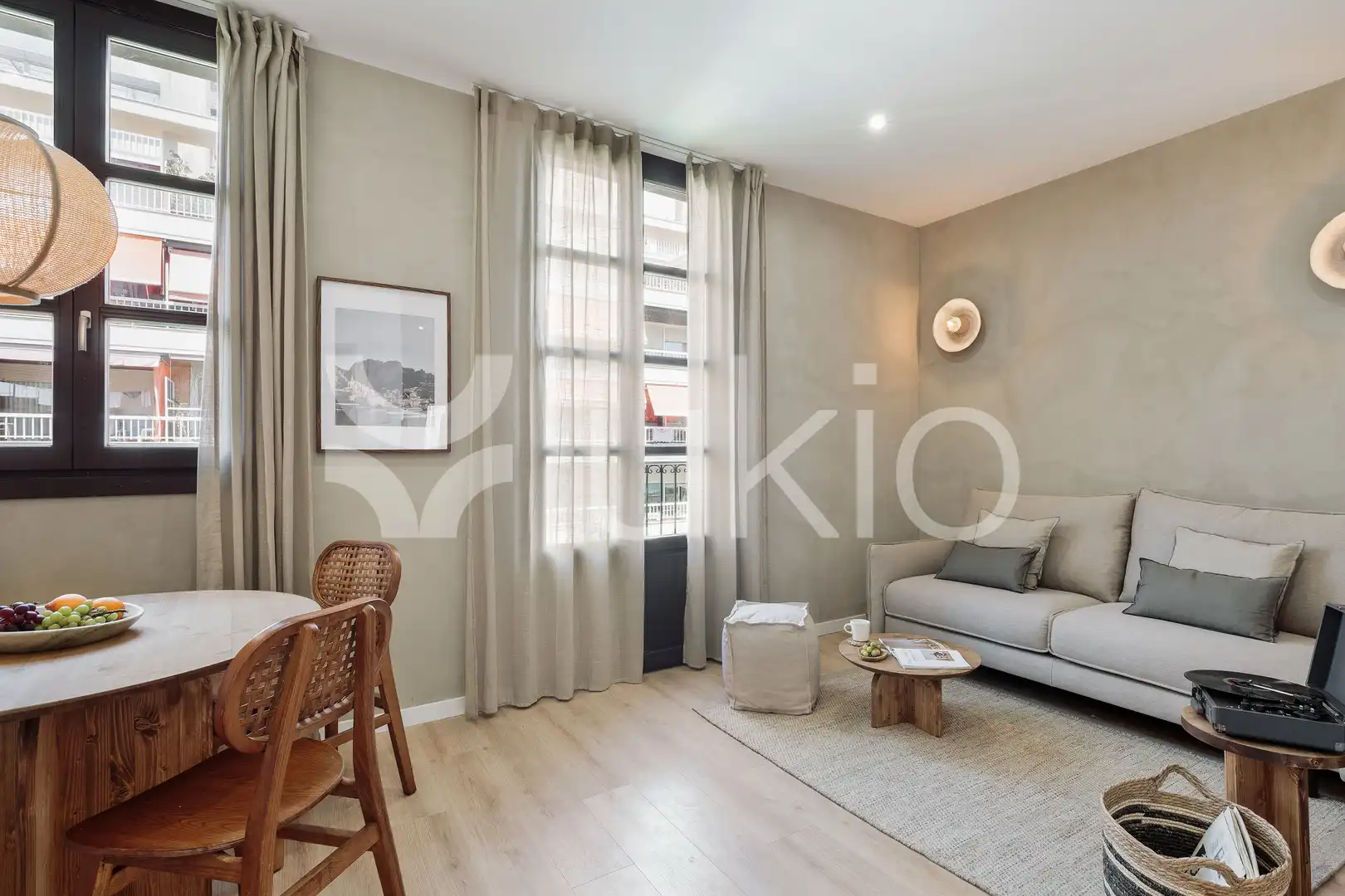 Sala d'estar de Àtic de lloguer en Barcelona amb Aire condicionat, Calefacció i Terrassa