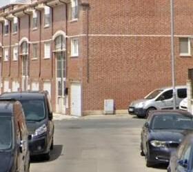 Vista exterior de Casa o xalet en venda en Santovenia de Pisuerga amb Jardí privat