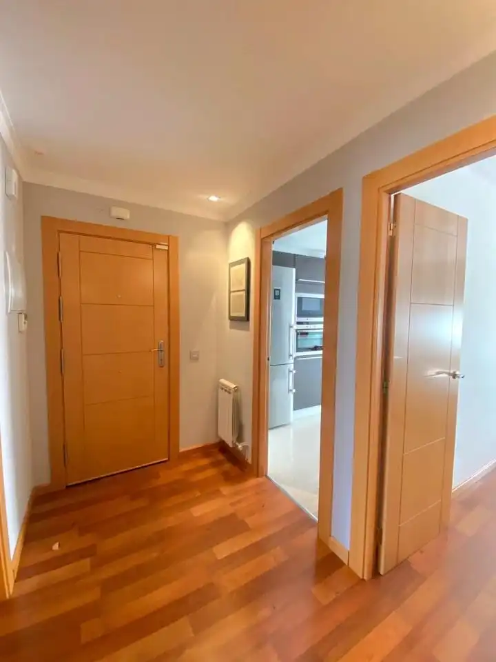 Piso en venta en León Capital  con Calefacción, Terraza y Trastero