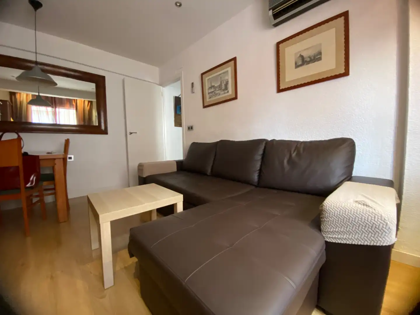 Piso con terraza en venta en Calle Granados